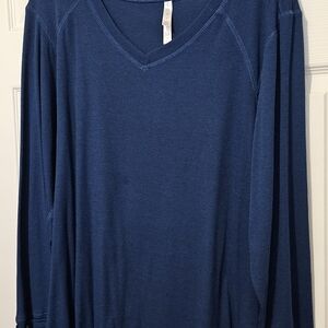 LuLaRoe Long Sleeve V-Neck Top in Navy Blue